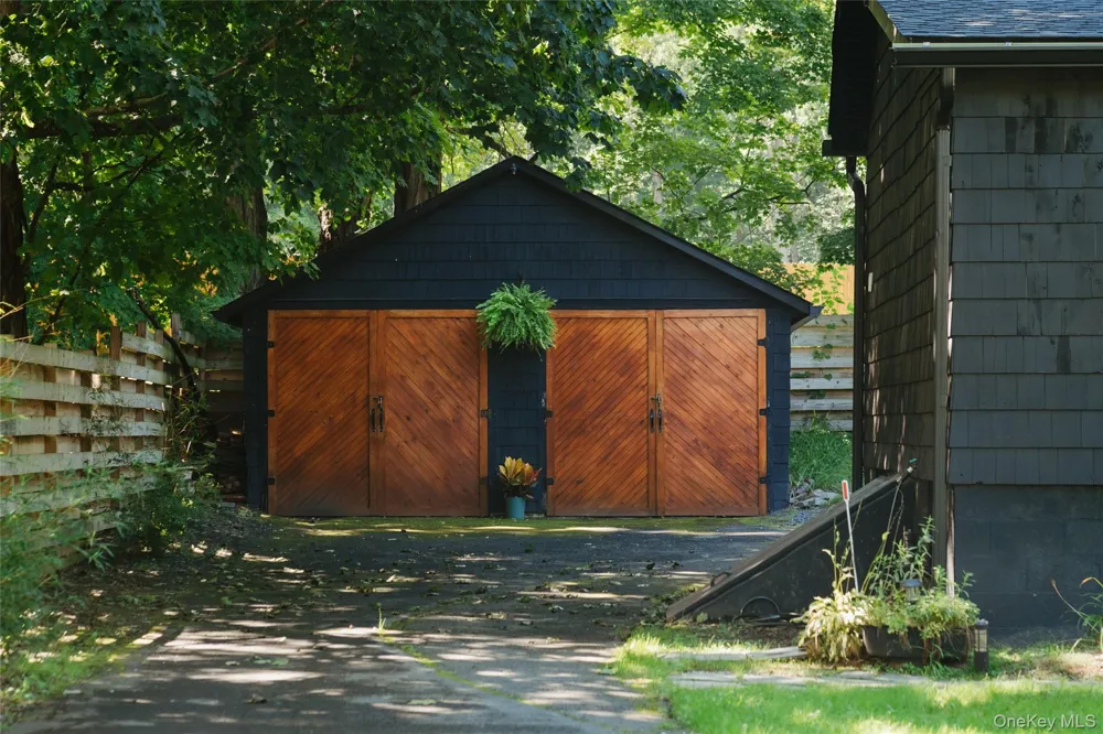 1 Ohioville Road New Paltz, NY 12561