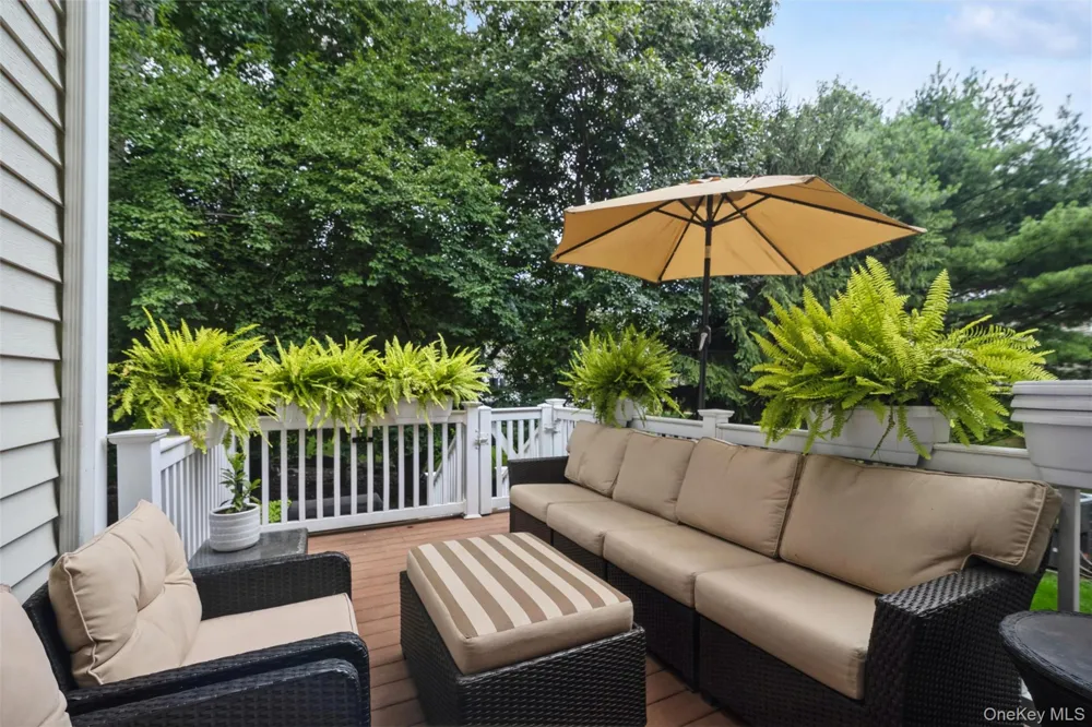 34 Cranberry Circle Medford, NY 11763