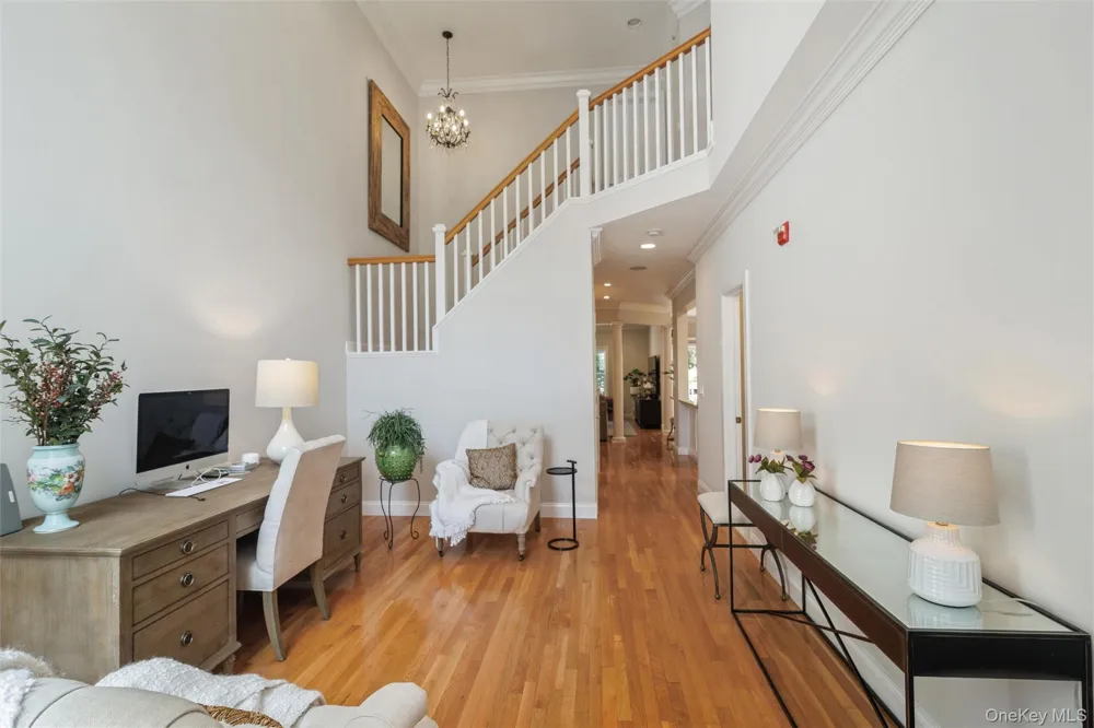 34 Cranberry Circle Medford, NY 11763