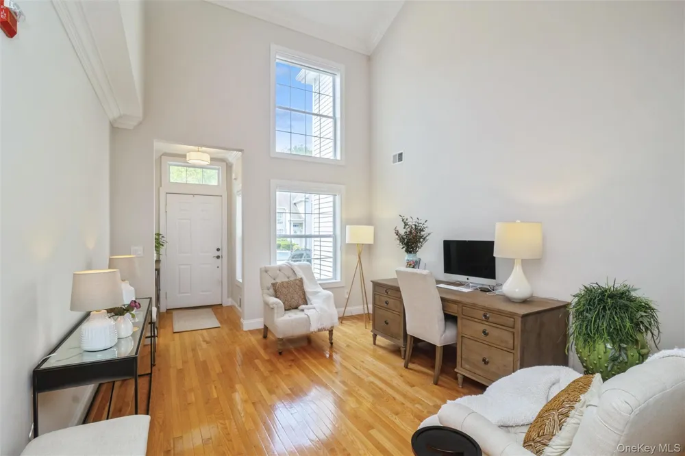 34 Cranberry Circle Medford, NY 11763