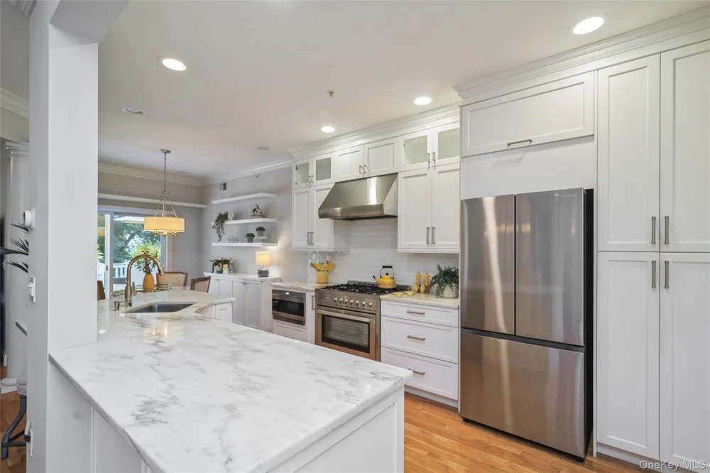 34 Cranberry Circle Medford, NY 11763