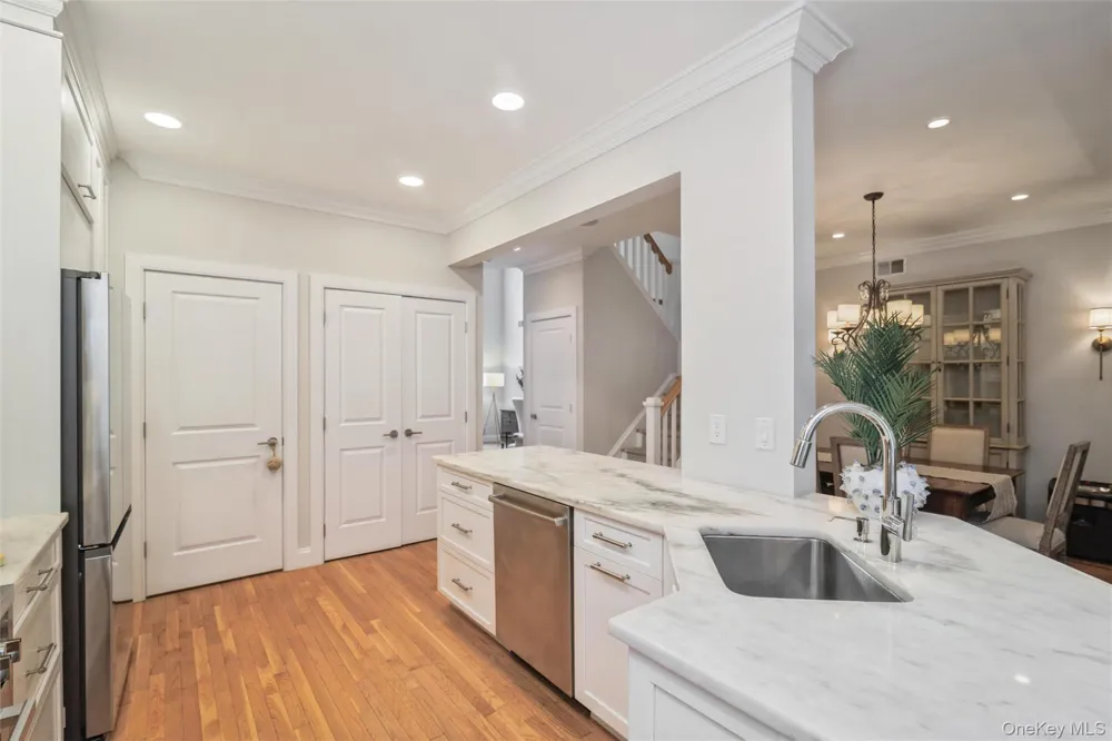 34 Cranberry Circle Medford, NY 11763