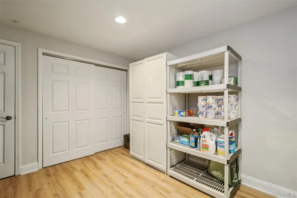 34 Cranberry Circle Medford, NY 11763