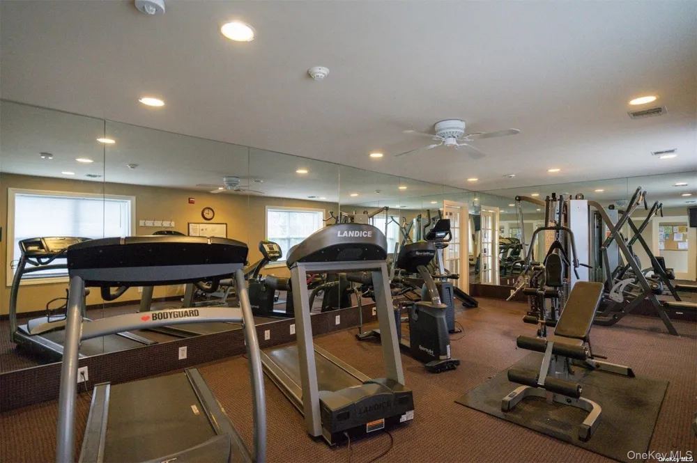 34 Cranberry Circle Medford, NY 11763