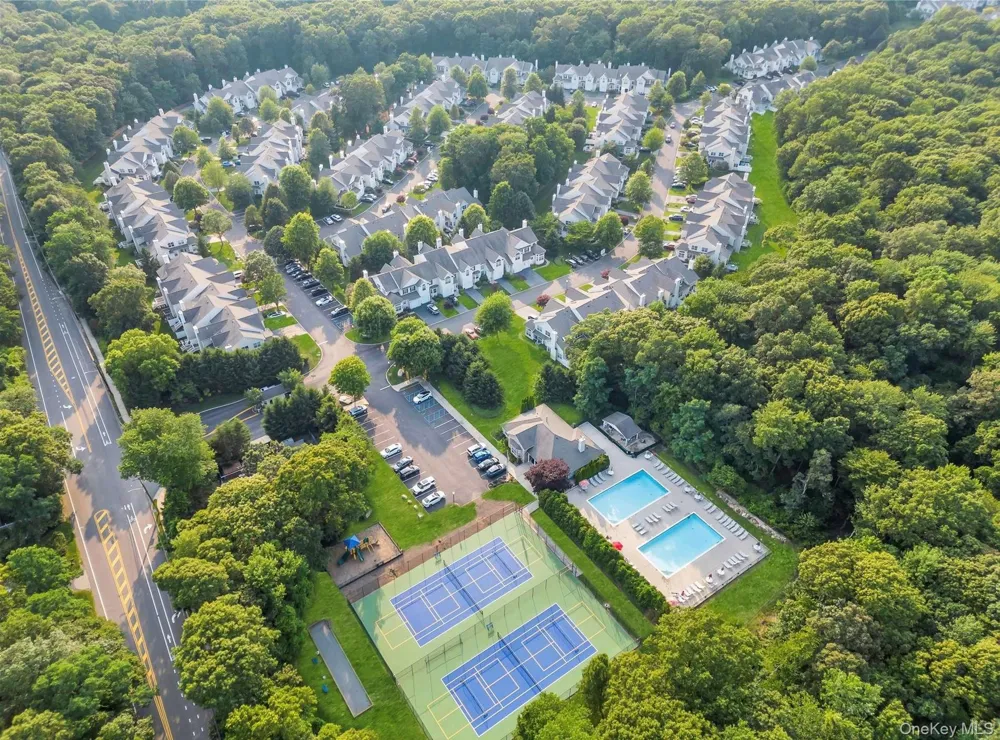 34 Cranberry Circle Medford, NY 11763
