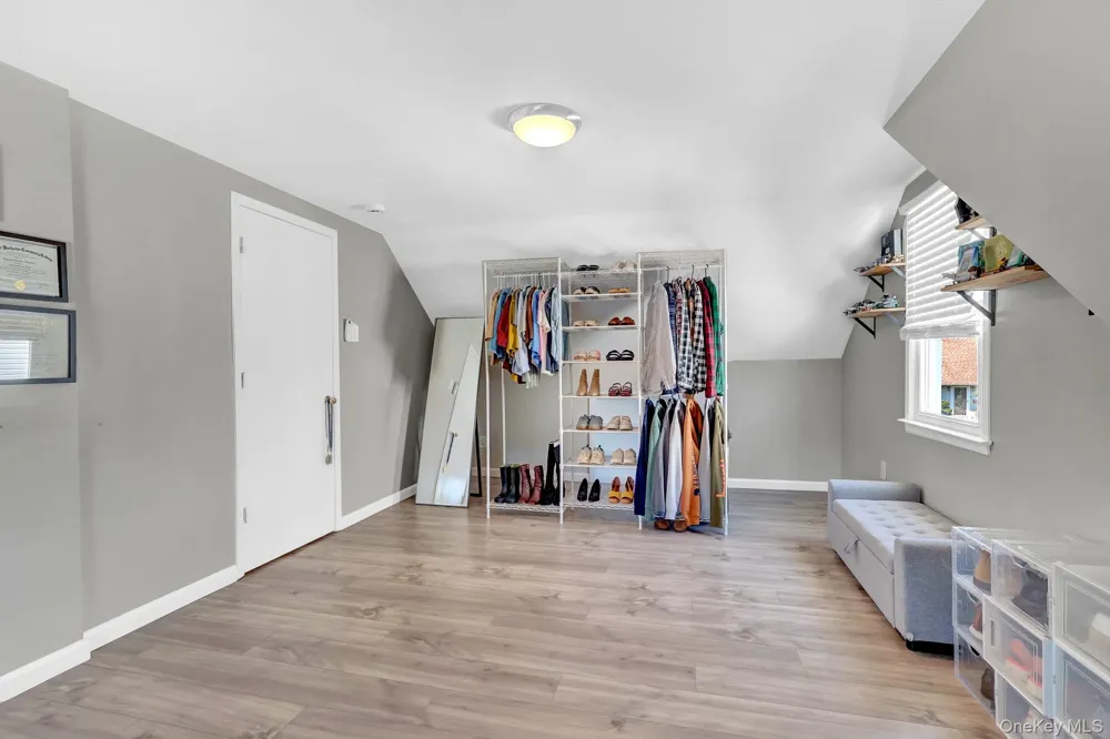 12 Carlton Drive Massapequa, NY 11758