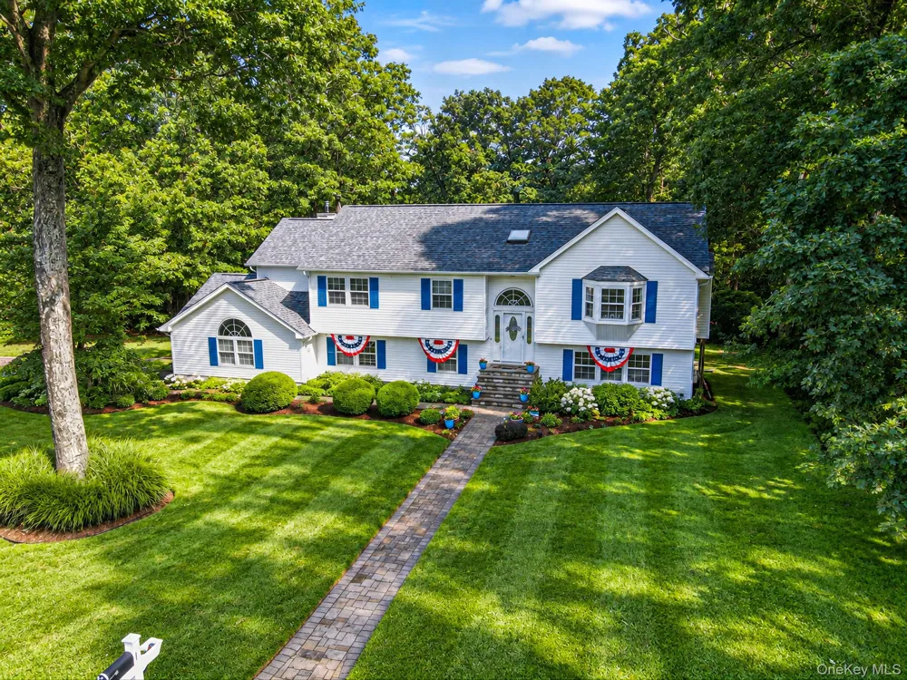 1 Chen Court Middle Island, NY 11953