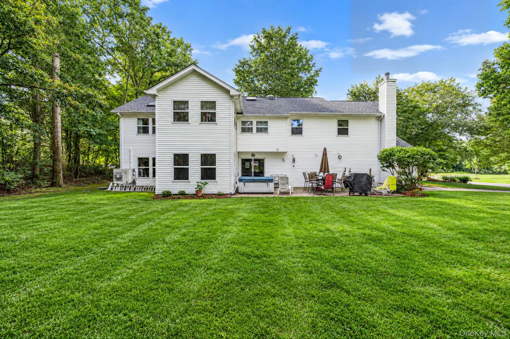 1 Chen Court Middle Island, NY 11953