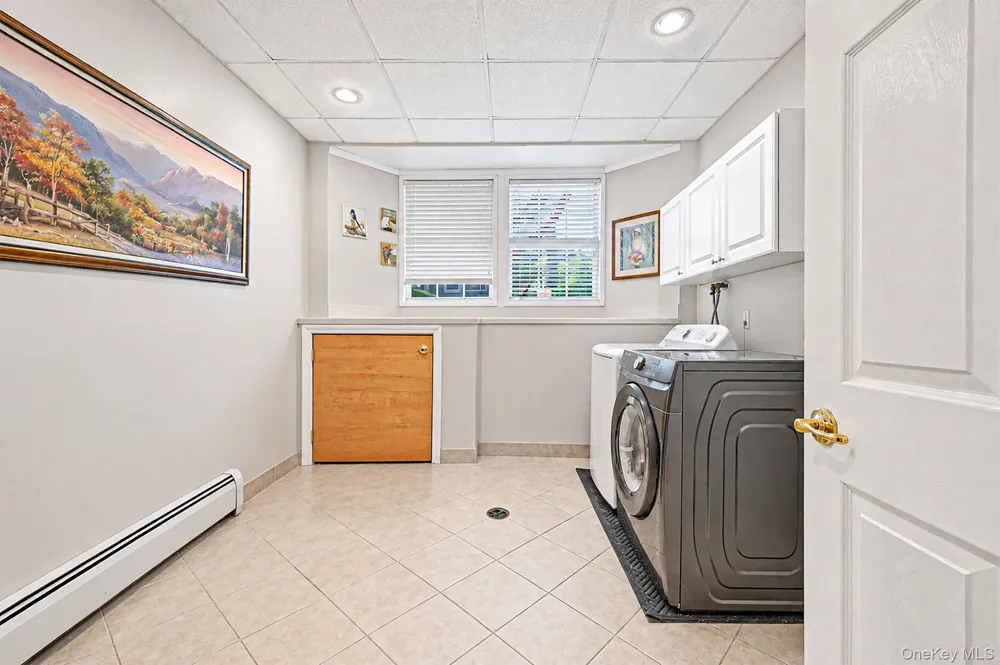 1 Chen Court Middle Island, NY 11953