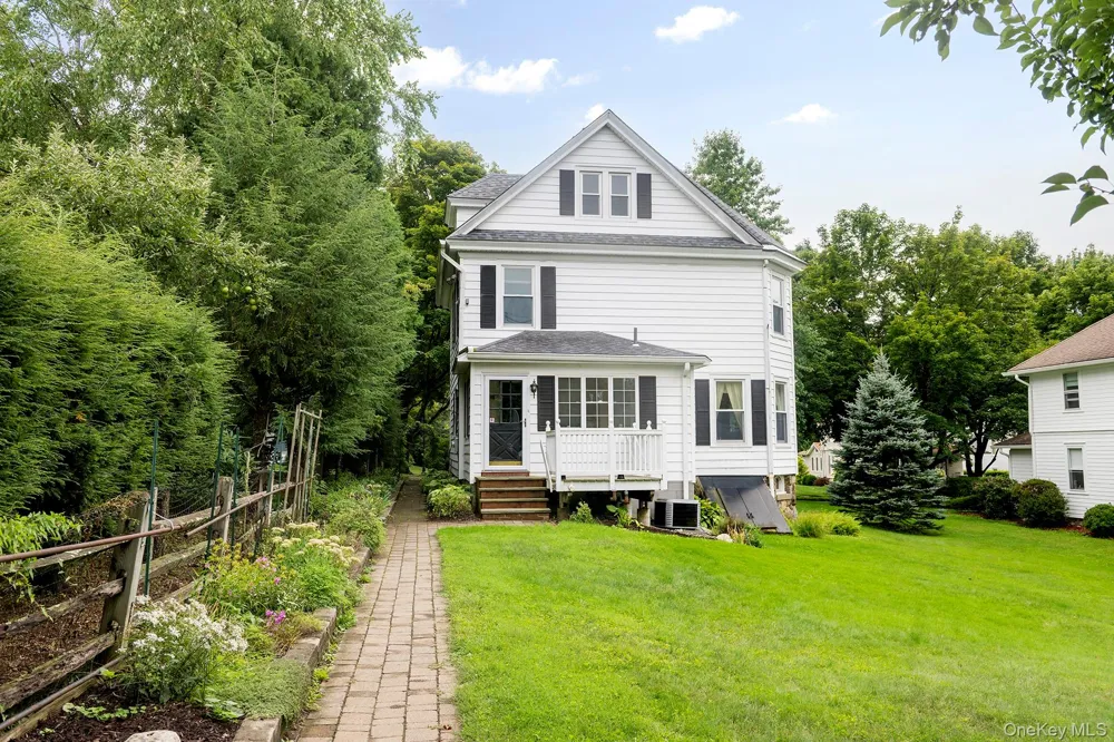 3315 Franklin Avenue Millbrook, NY 12545