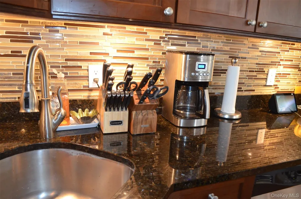 17 Broadway #2F Harrison, NY 10528
