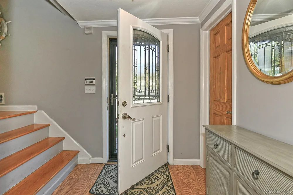 21 Campo Avenue Selden, NY 11784
