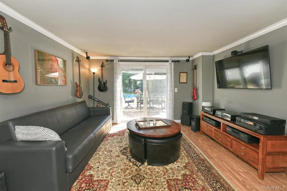 21 Campo Avenue Selden, NY 11784