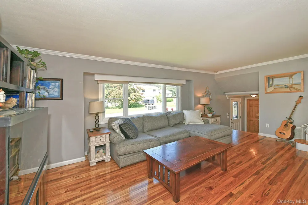 21 Campo Avenue Selden, NY 11784