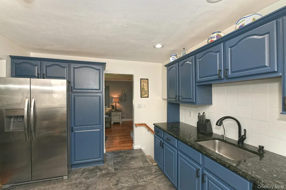 21 Campo Avenue Selden, NY 11784