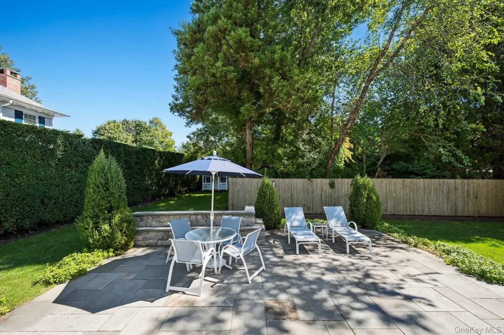 200 Little Plains Road Southampton, NY 11968