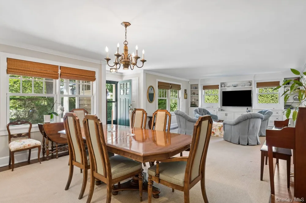 200 Little Plains Road Southampton, NY 11968