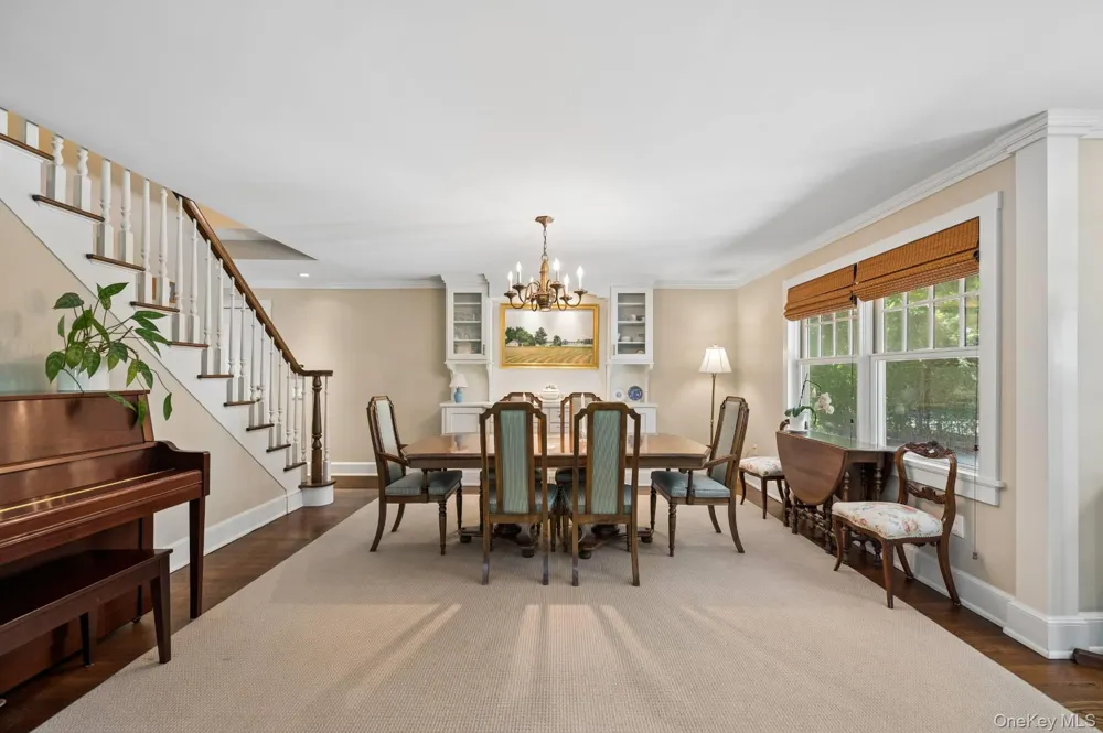 200 Little Plains Road Southampton, NY 11968