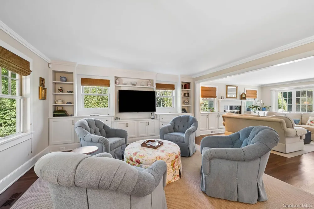 200 Little Plains Road Southampton, NY 11968