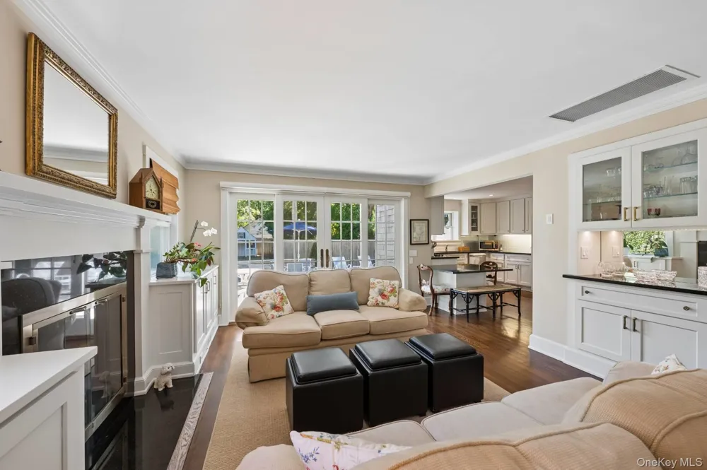 200 Little Plains Road Southampton, NY 11968