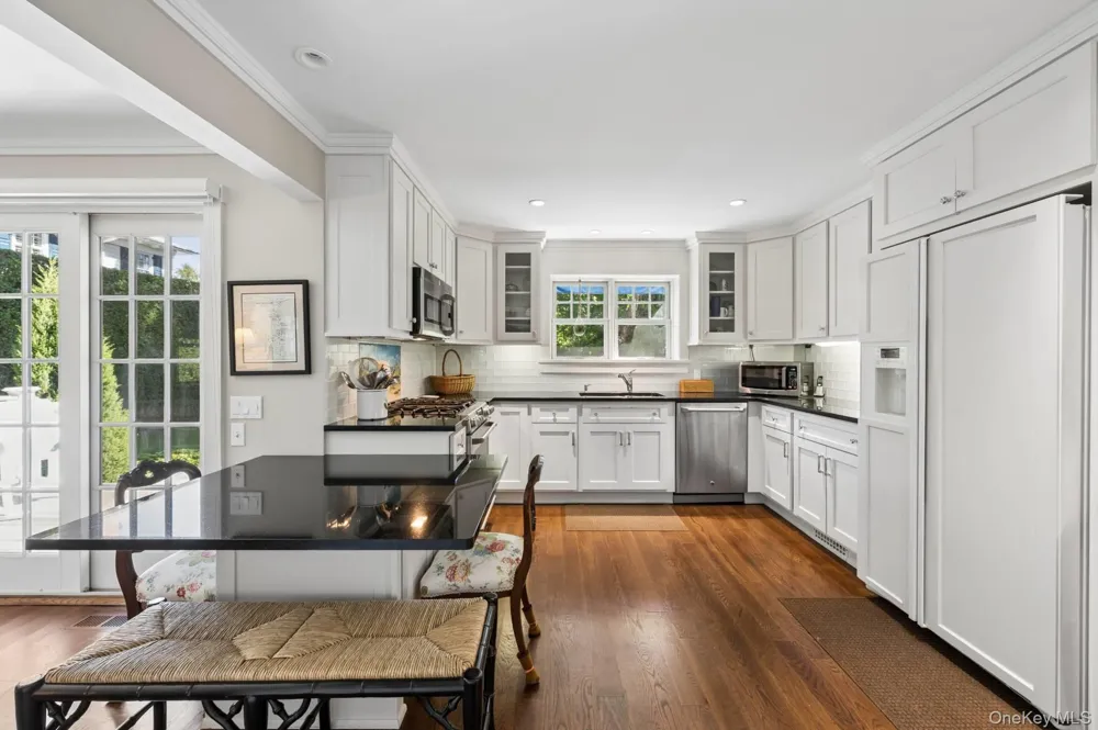 200 Little Plains Road Southampton, NY 11968