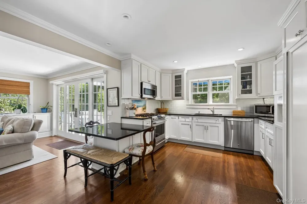200 Little Plains Road Southampton, NY 11968
