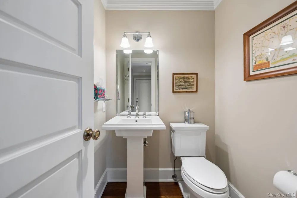 200 Little Plains Road Southampton, NY 11968