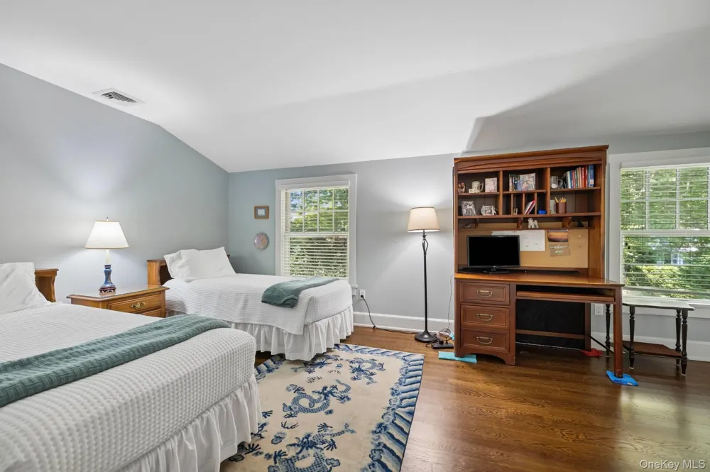 200 Little Plains Road Southampton, NY 11968
