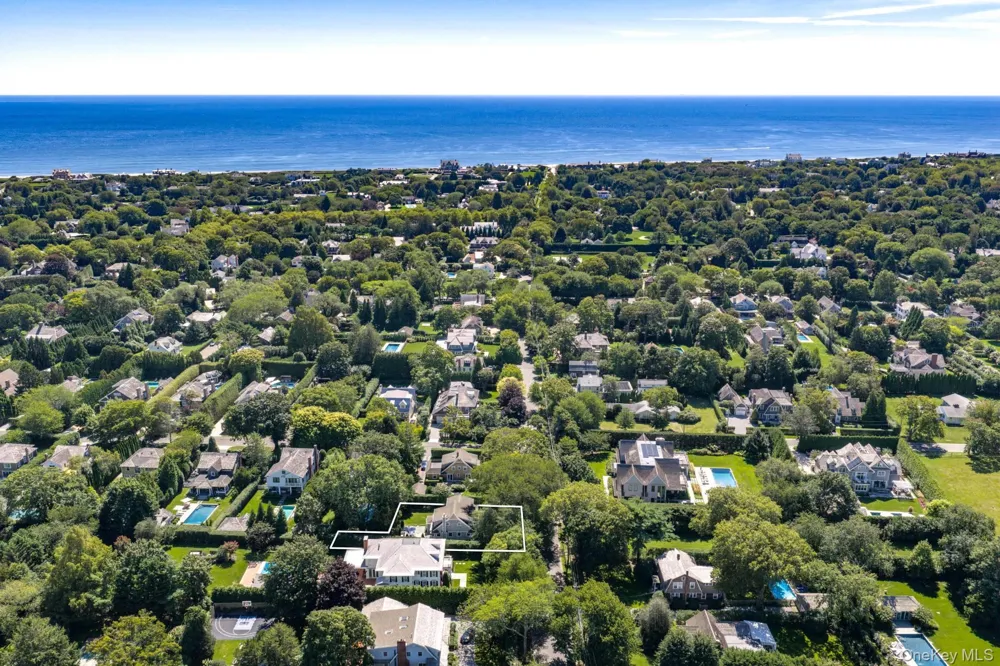 200 Little Plains Road Southampton, NY 11968
