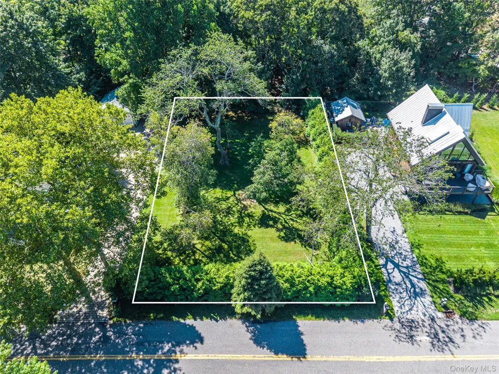 1400 Bay Shore Road Greenport, NY 11944
