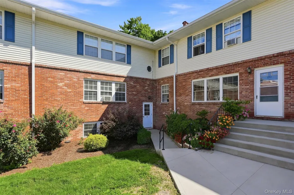 19 Huguenot Street #3 New Paltz, NY 12561