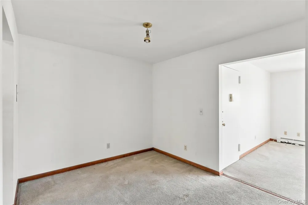 19 Huguenot Street #3 New Paltz, NY 12561