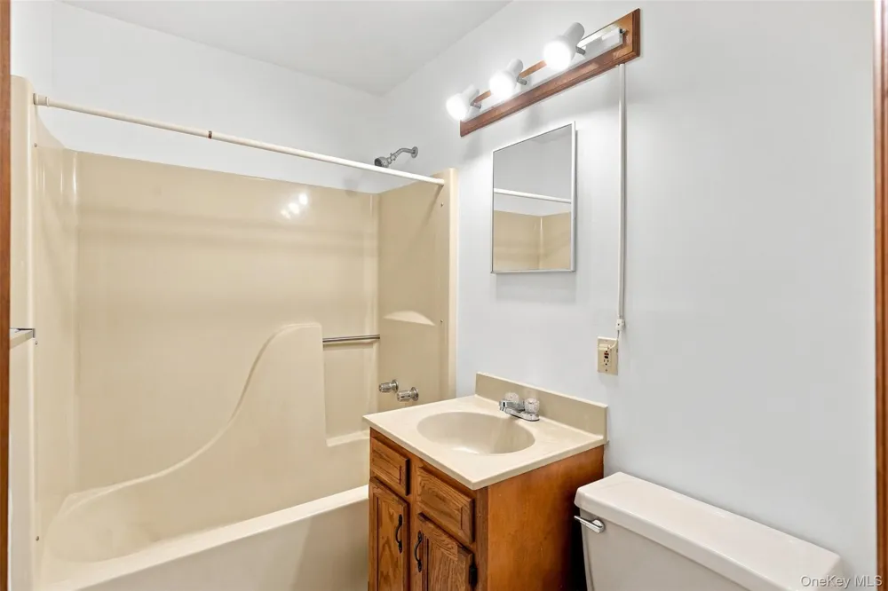 19 Huguenot Street #3 New Paltz, NY 12561