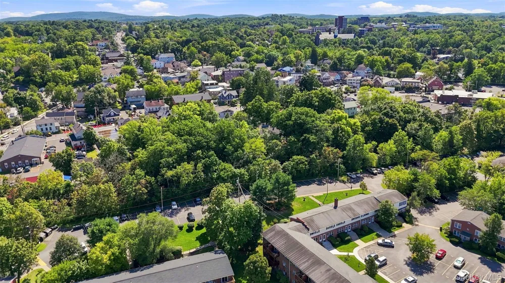 19 Huguenot Street #3 New Paltz, NY 12561