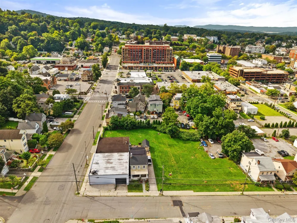 122 Broad Street Peekskill, NY 10566