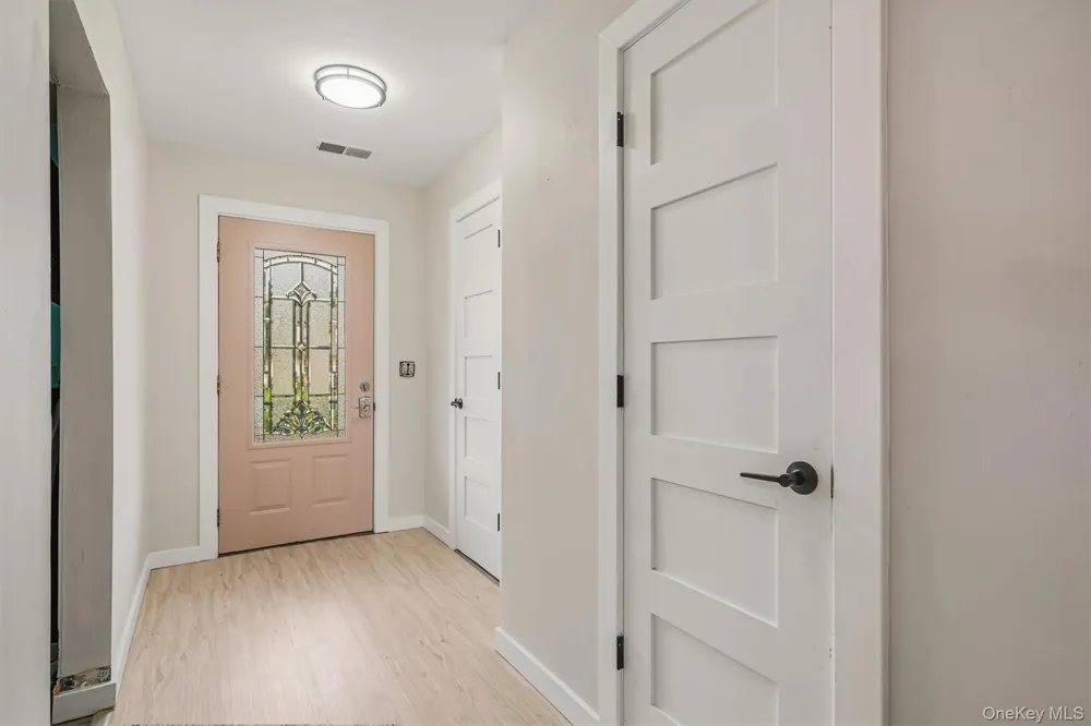 13 Old Anvil Lane Middletown, NY 10940