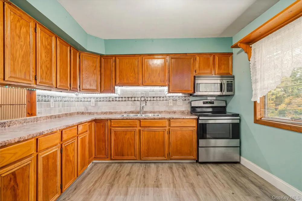 13 Old Anvil Lane Middletown, NY 10940