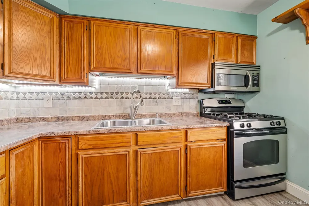 13 Old Anvil Lane Middletown, NY 10940