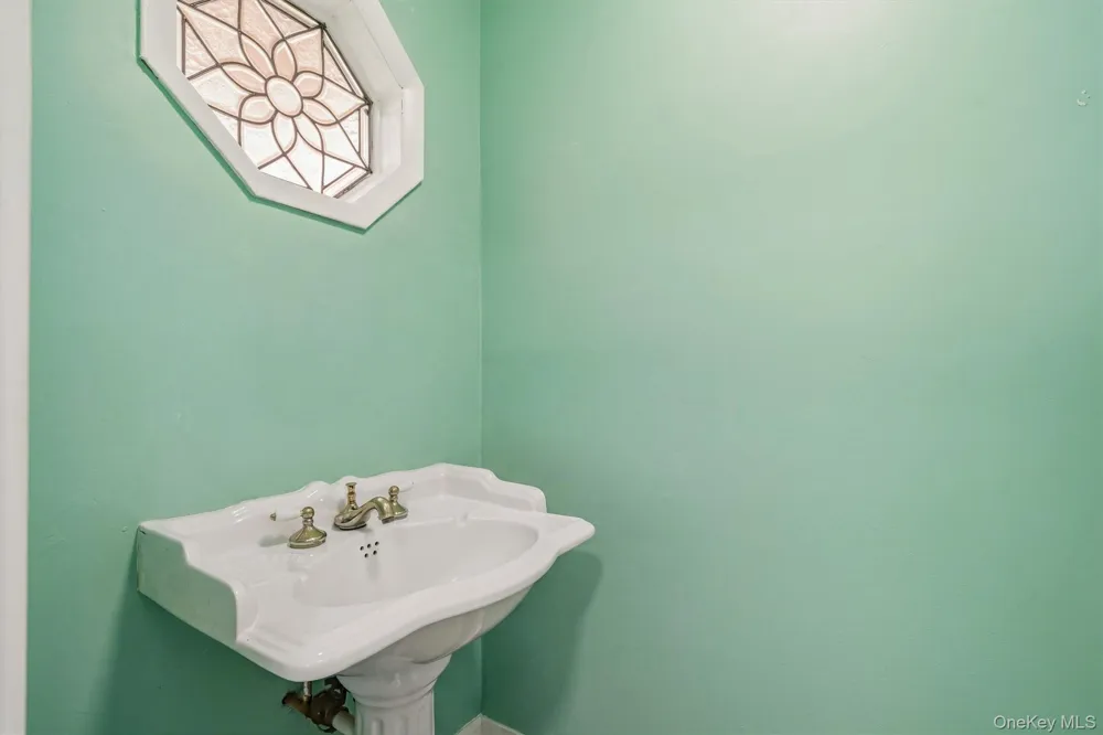 13 Old Anvil Lane Middletown, NY 10940