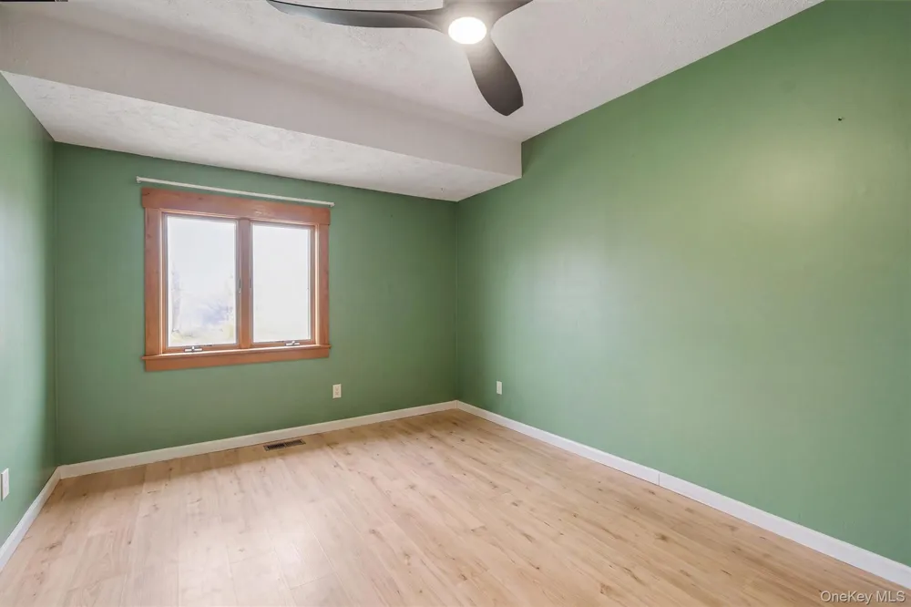 13 Old Anvil Lane Middletown, NY 10940