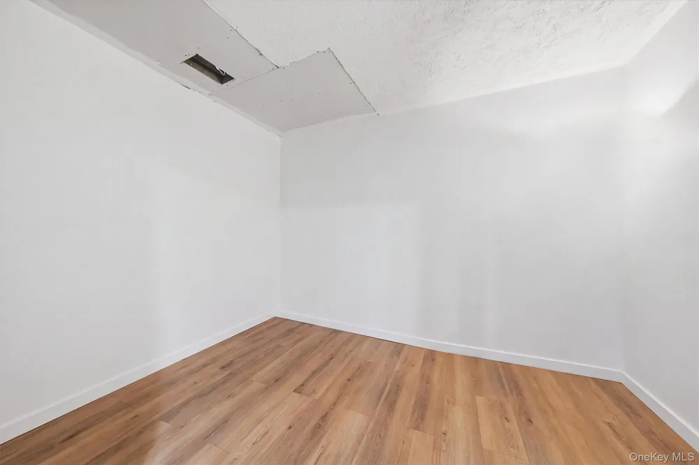 13 Old Anvil Lane Middletown, NY 10940
