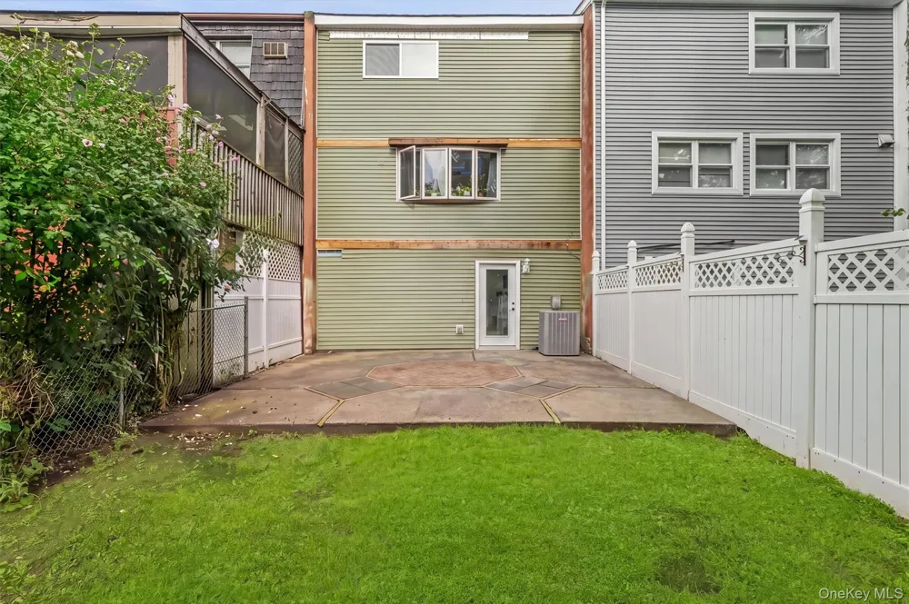 13 Old Anvil Lane Middletown, NY 10940