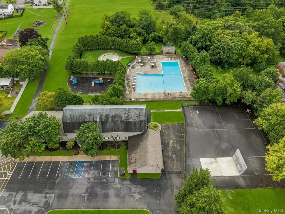 13 Old Anvil Lane Middletown, NY 10940