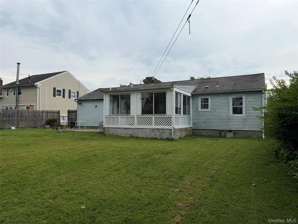 15 Caywood Place Hyde Park, NY 12538