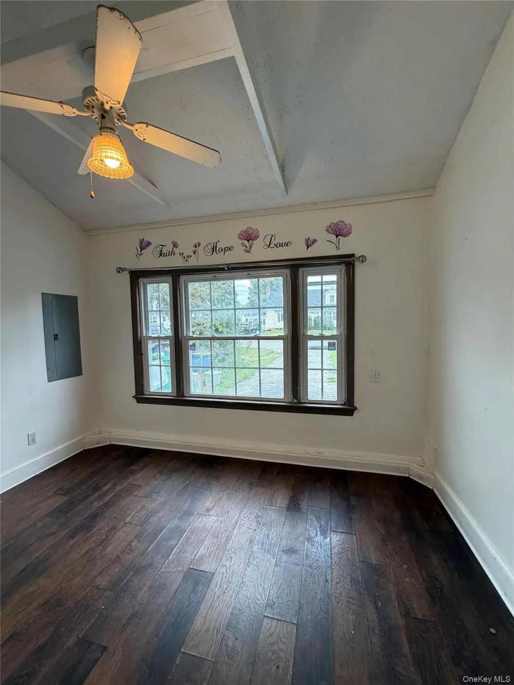 15 Caywood Place Hyde Park, NY 12538