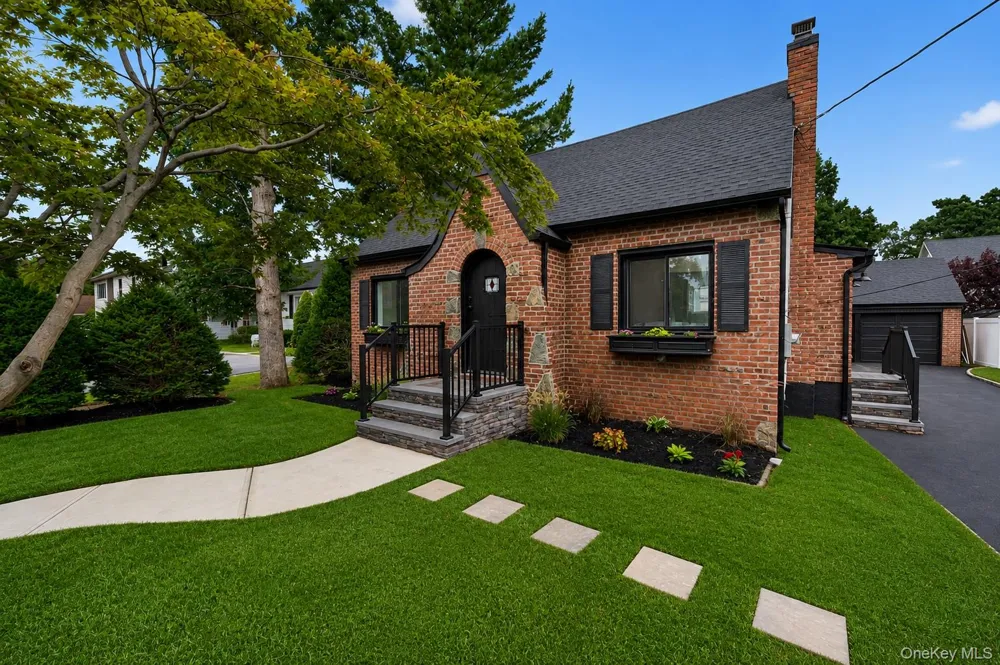 203 Massachusetts Avenue Massapequa, NY 11758