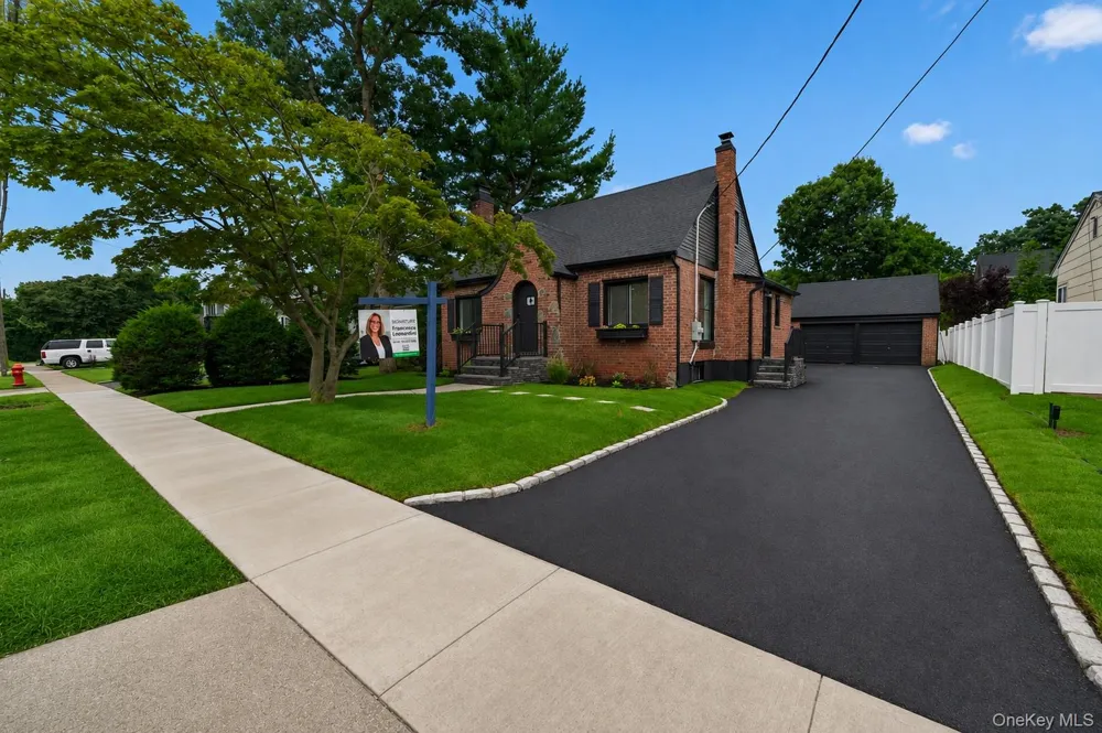 203 Massachusetts Avenue Massapequa, NY 11758