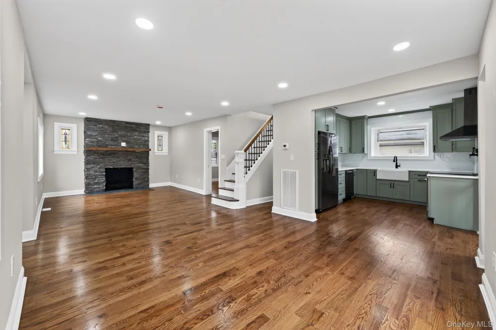 203 Massachusetts Avenue Massapequa, NY 11758