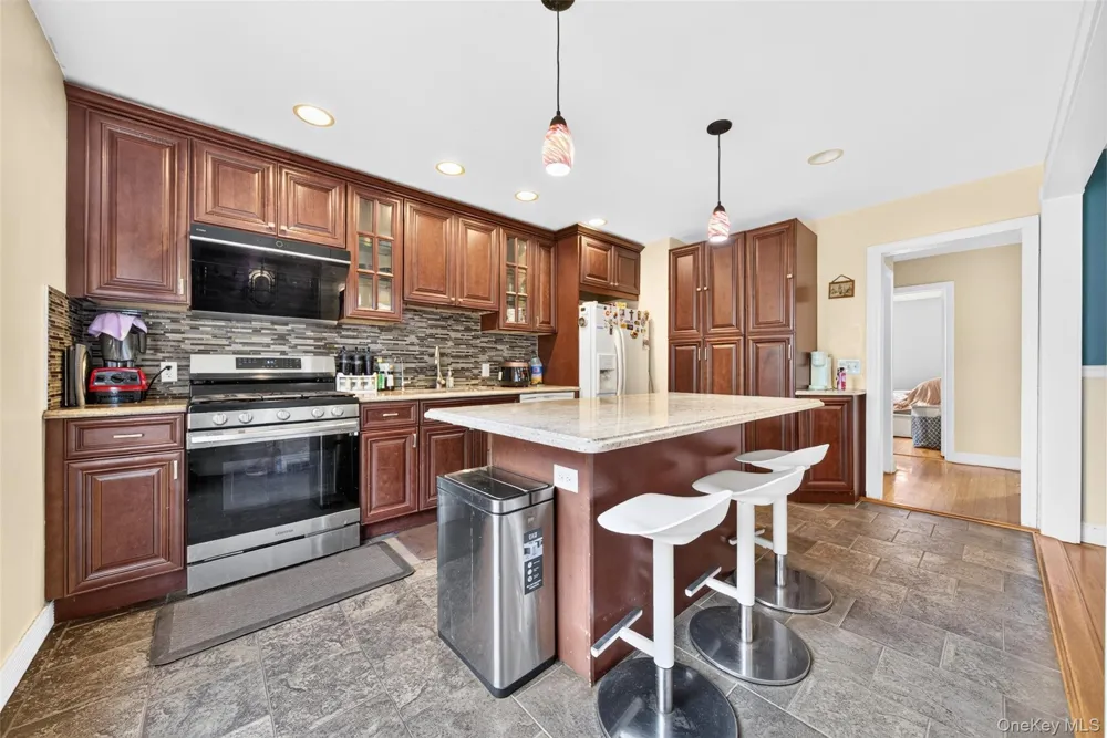 69 Stewart Avenue Garden City, NY 11530