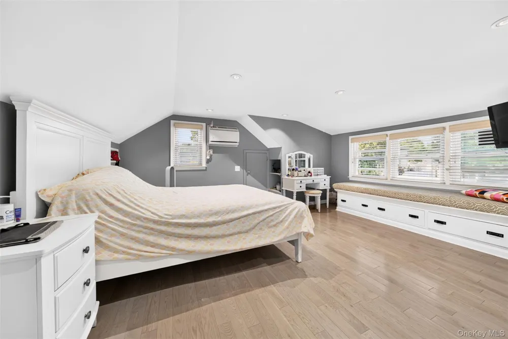 69 Stewart Avenue Garden City, NY 11530